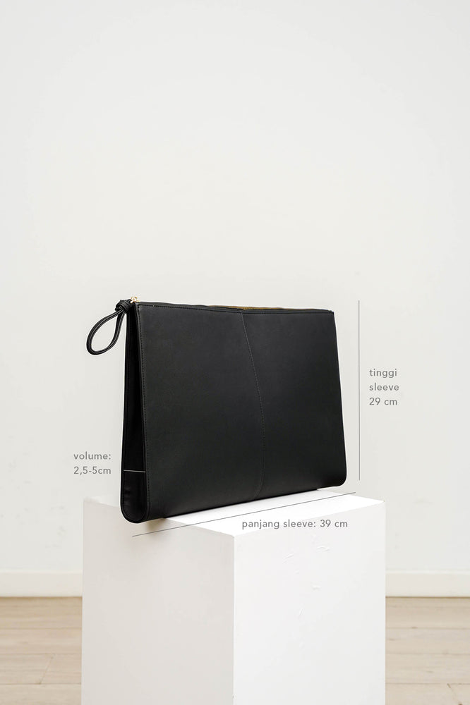 Gia Laptop Sleeve in Black