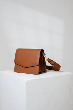 SAMPLE/DEFECT SALE - Petra Bag in Brown Tan