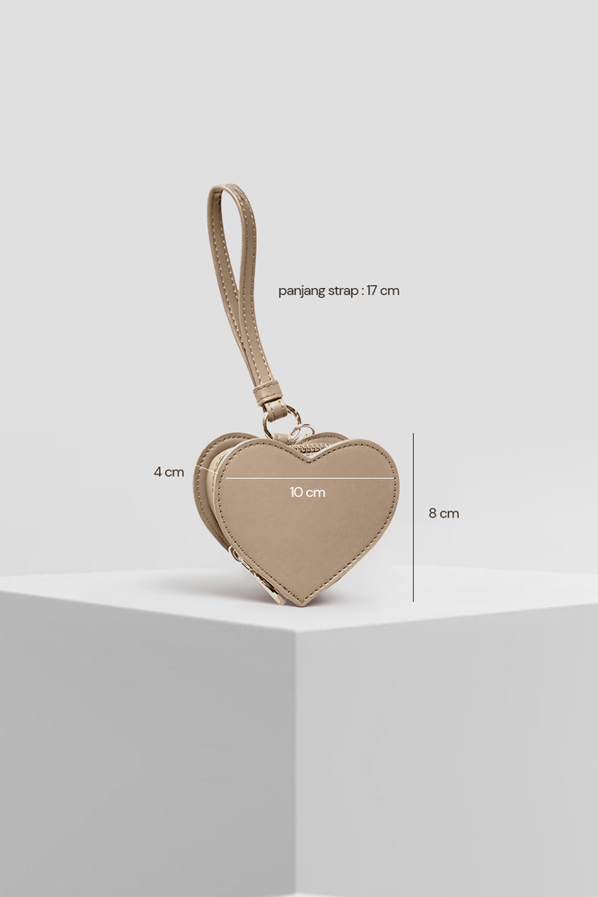 Esme Wristlet in Taupe