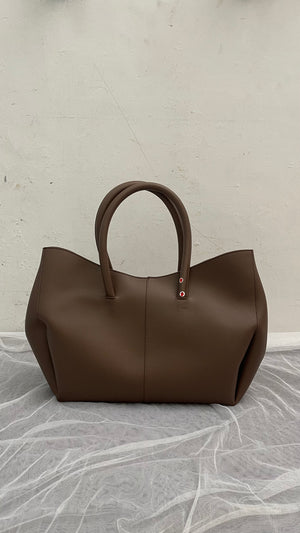SAMPLE/DEFECT SALE - Madden Bag in Mocca