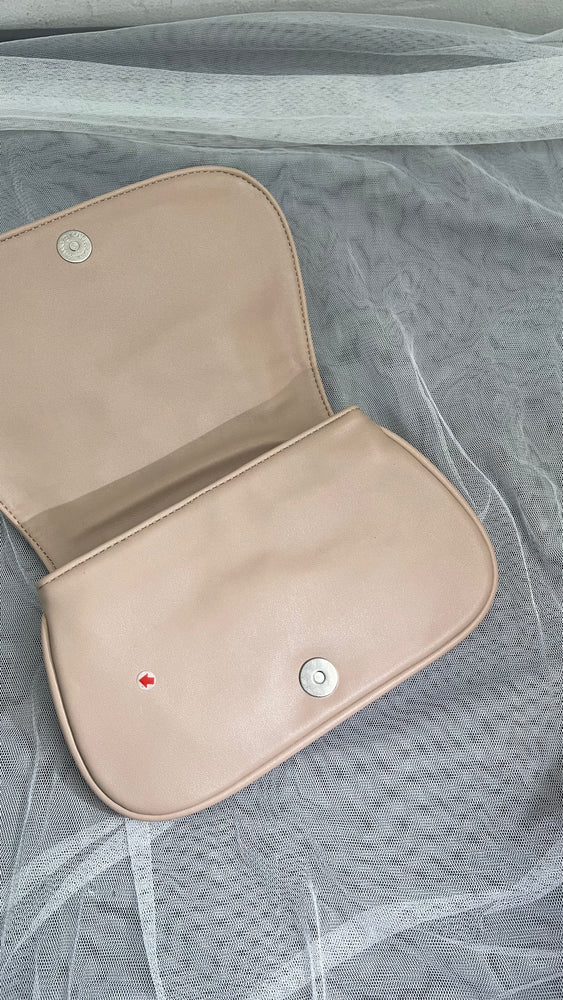 SAMPLE/DEFECT SALE - Edden Mini Bag in Beige
