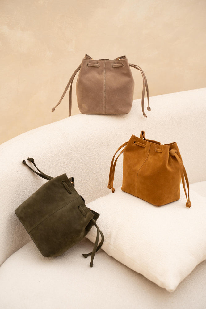 Taffy Bucket Bag in Honey