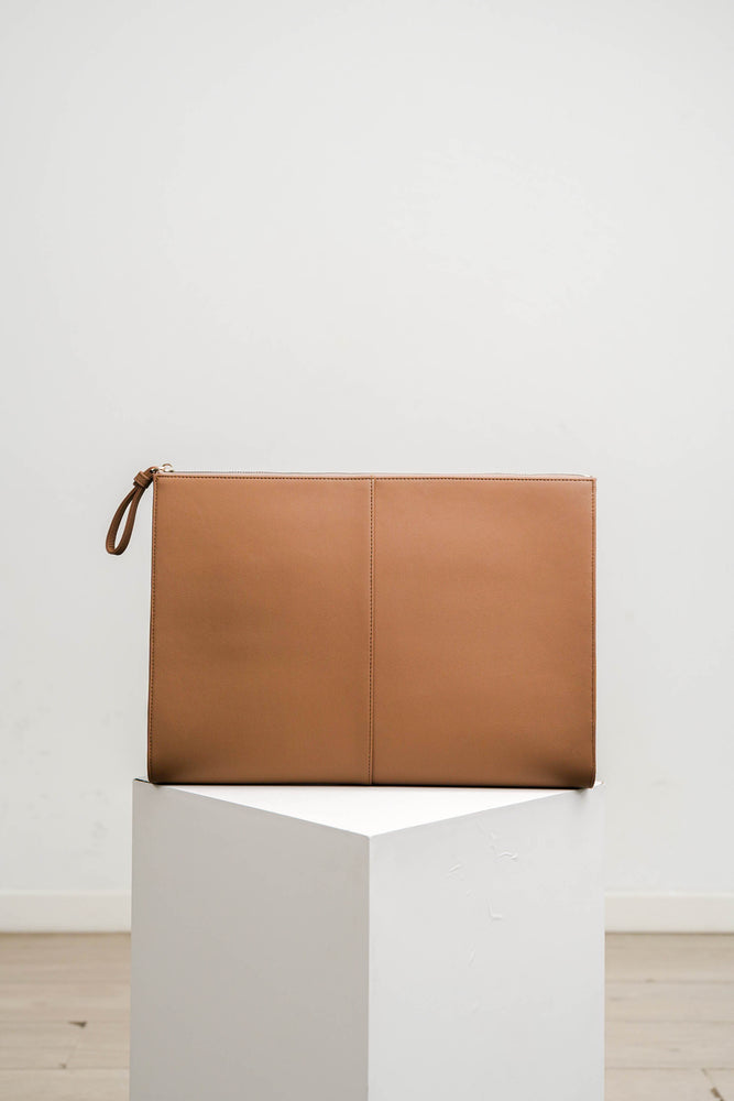 Gia Laptop Sleeve in Tawny