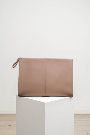 Gia Laptop Sleeve in Caramel