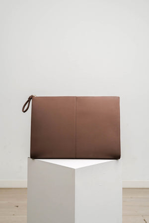 Gia Laptop Sleeve in Brunette