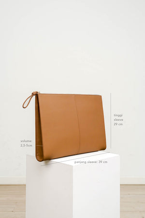 Gia Laptop Sleeve in Tawny