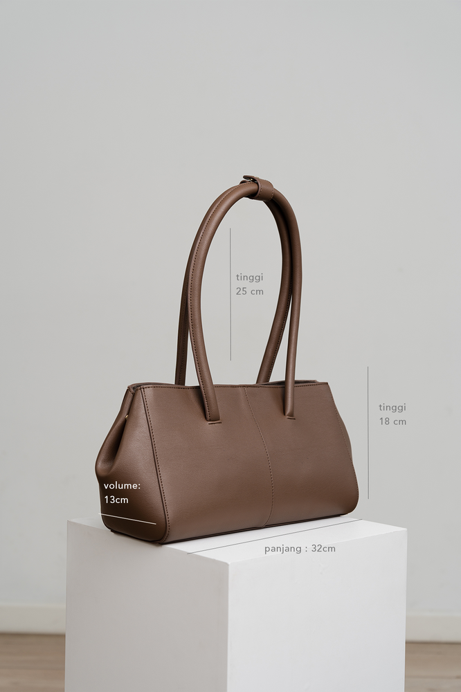 Tortee Baguette Bag in Mocca