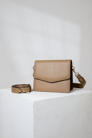 Petra Bag in Camel